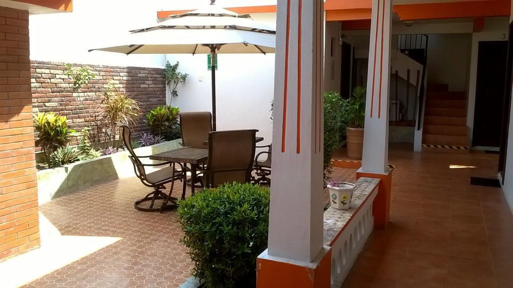 Hotel Dona Juana Тлакотаплан Екстер'єр фото